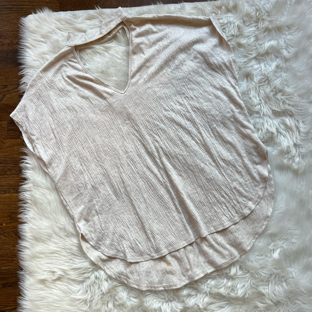 Living Doll Womens Blouse Beige Cap Sleeve Cutout High Low Crinkle M New